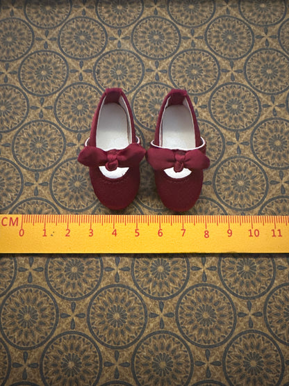 Lily minis-dollhouse miniature 6 Scale Doll shoes