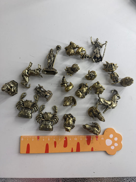 Lily minis-dollhouse Brass pendant accessories 1pcs Random styles