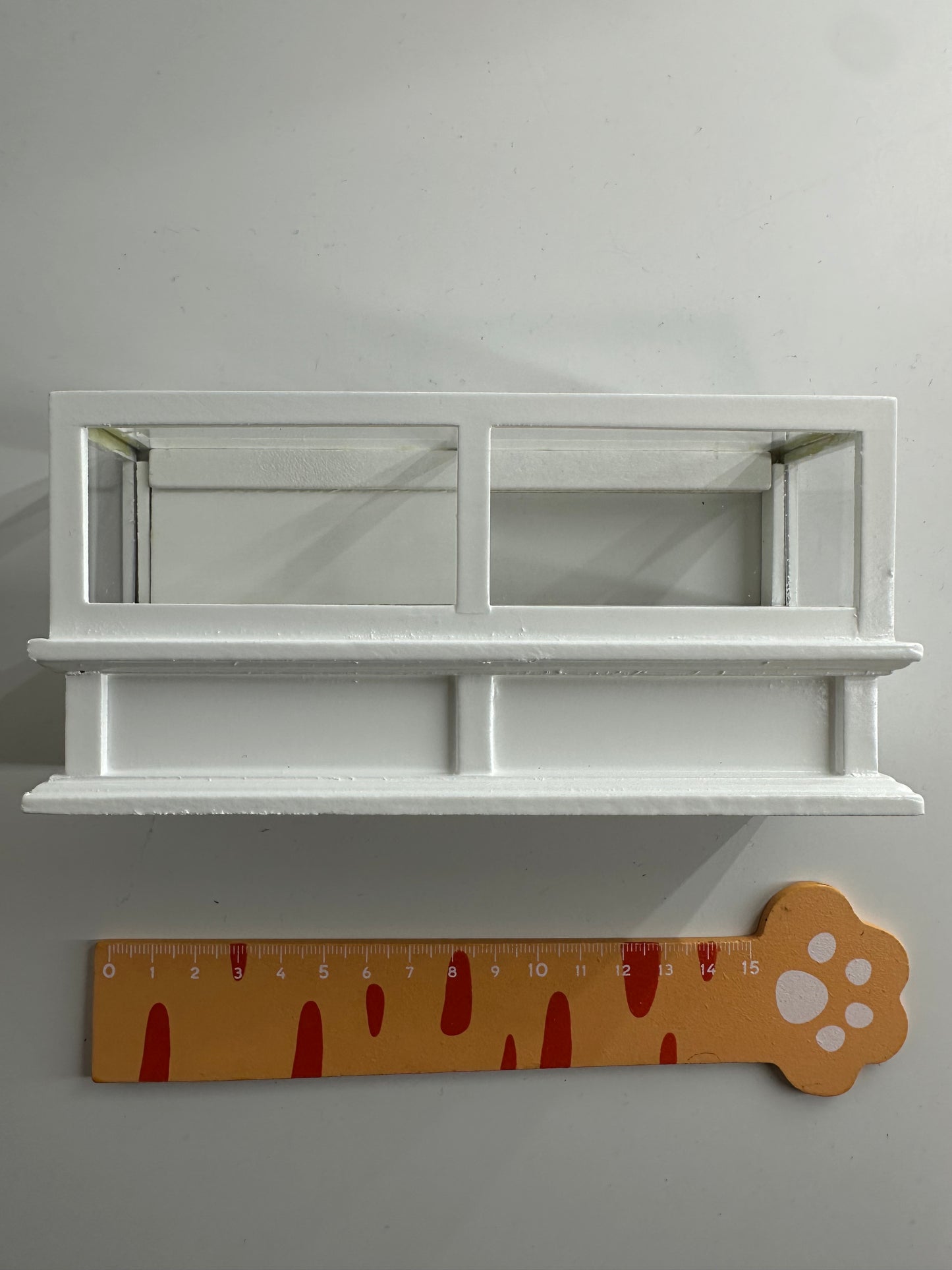 Lily minis-dollhouse Display counter