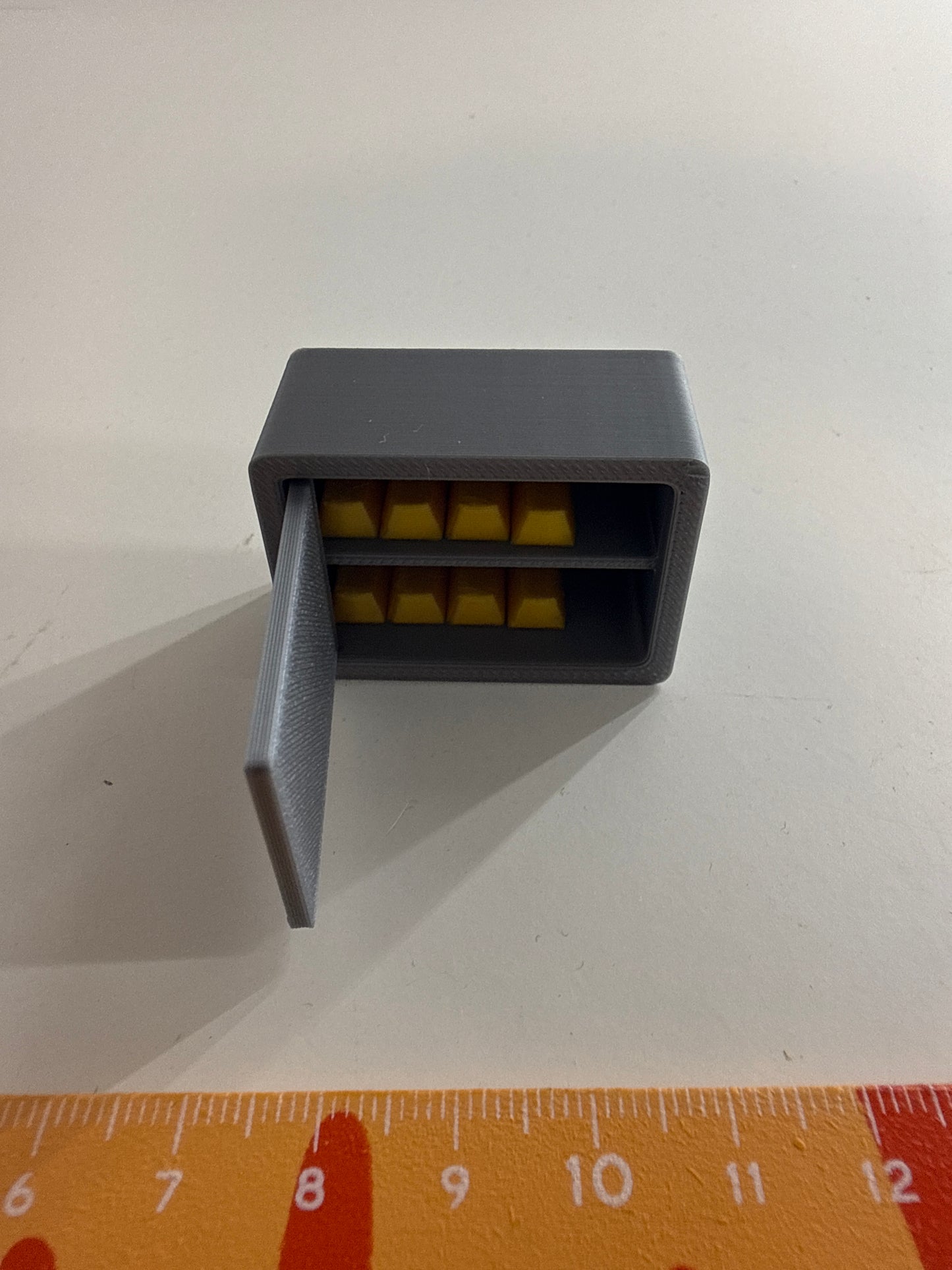 Lily minis-dollhouse Gold bar safe