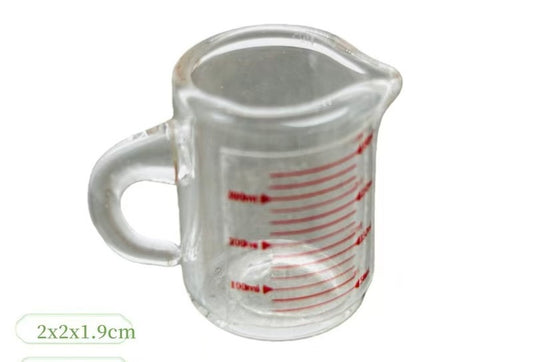Lily minis-dollhouse miniature glass measuring cup