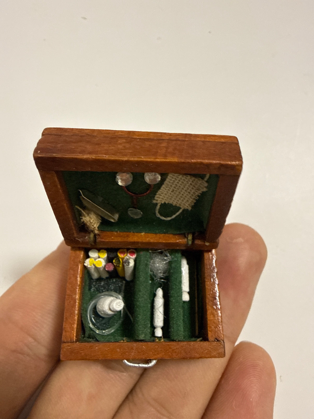 Lily minis-dollhouse Wooden medicine box