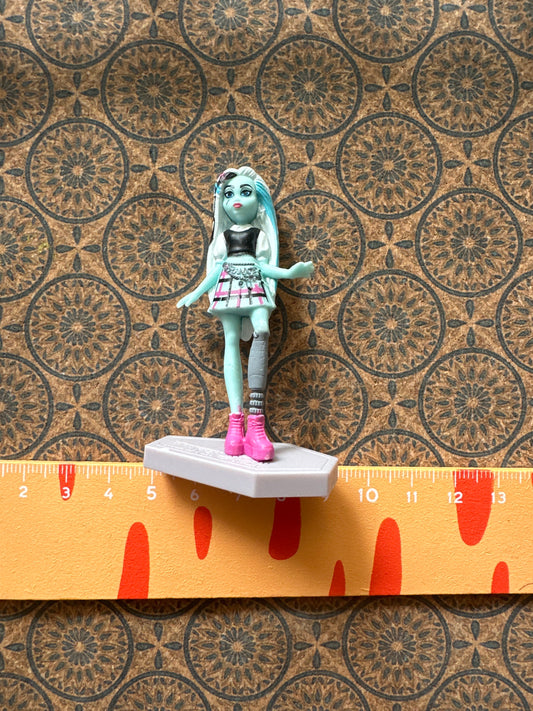 Lily minis-dollhouse miniature Monster High
