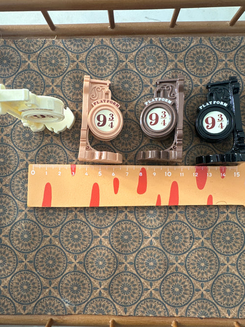 Lily minis-dollhouse miniature HP Platform