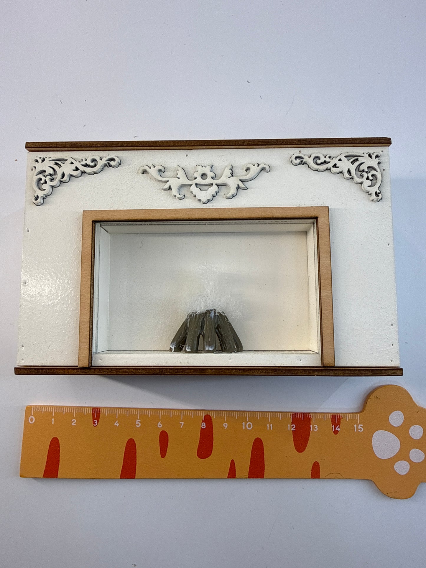 Lily minis-dollhouse Fireplace