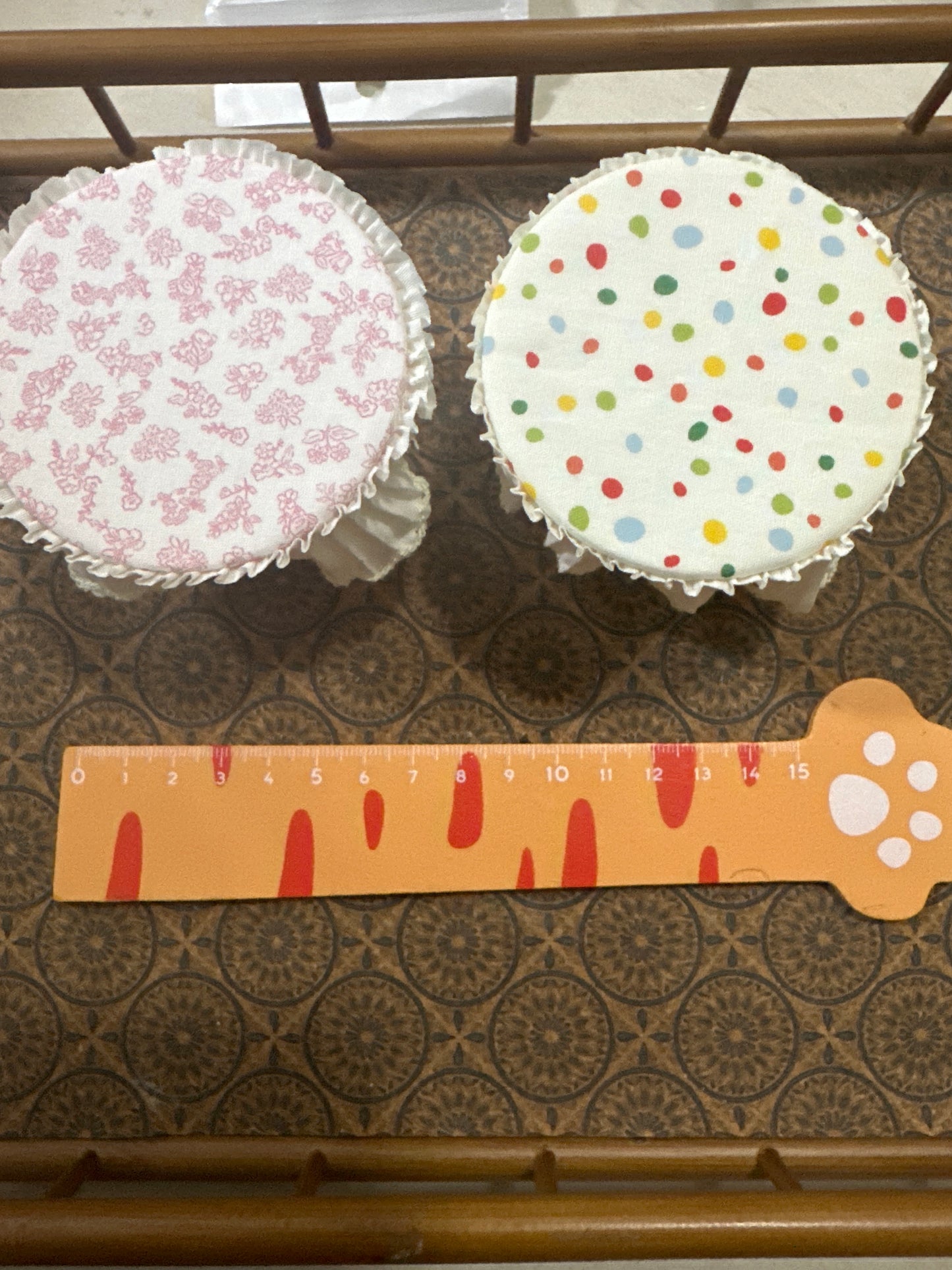 Lily minis-dollhouse miniature table