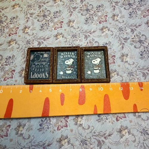 Lily minis-dollhouse miniature snoopy pics 2 pcs