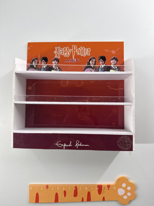 Lily minis-dollhouse Harry Potter bookshelf