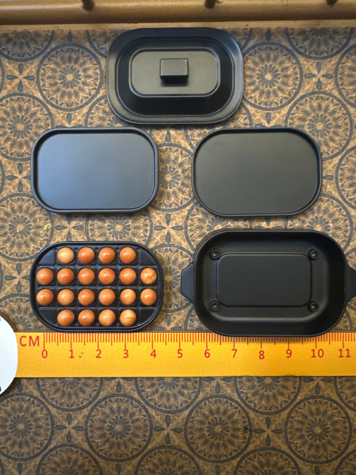 Lily minis-dollhouse miniature Metal oven set