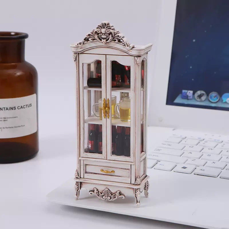 Lily minis-dollhouse miniature Retro European cabinet set