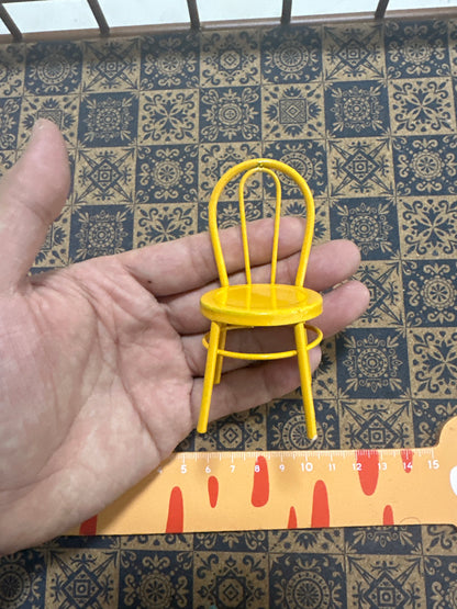 Lily minis-dollhouse miniature Metal chair