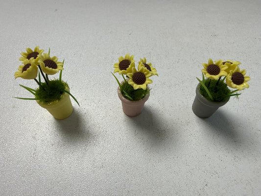 Lily minis-dollhouse Sunflower potted plants