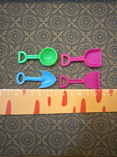 Lily minis-dollhouse miniature Sand digging tool4pcs
