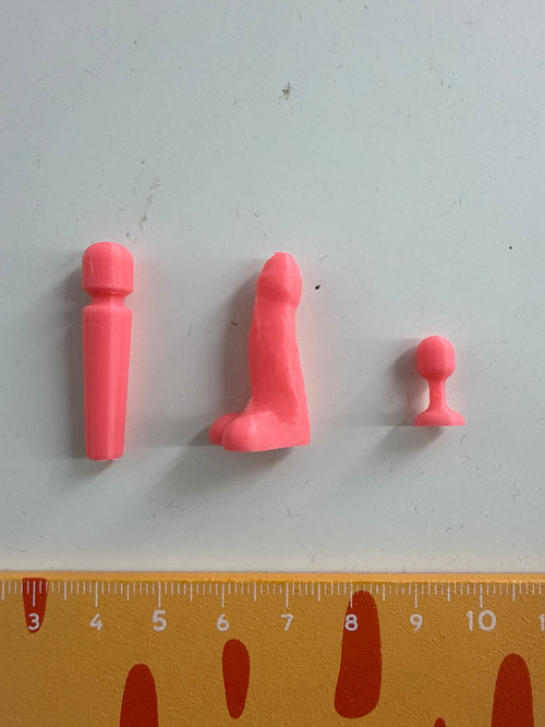 Lily minis-dollhouse Pink toys 3pcs Random styles