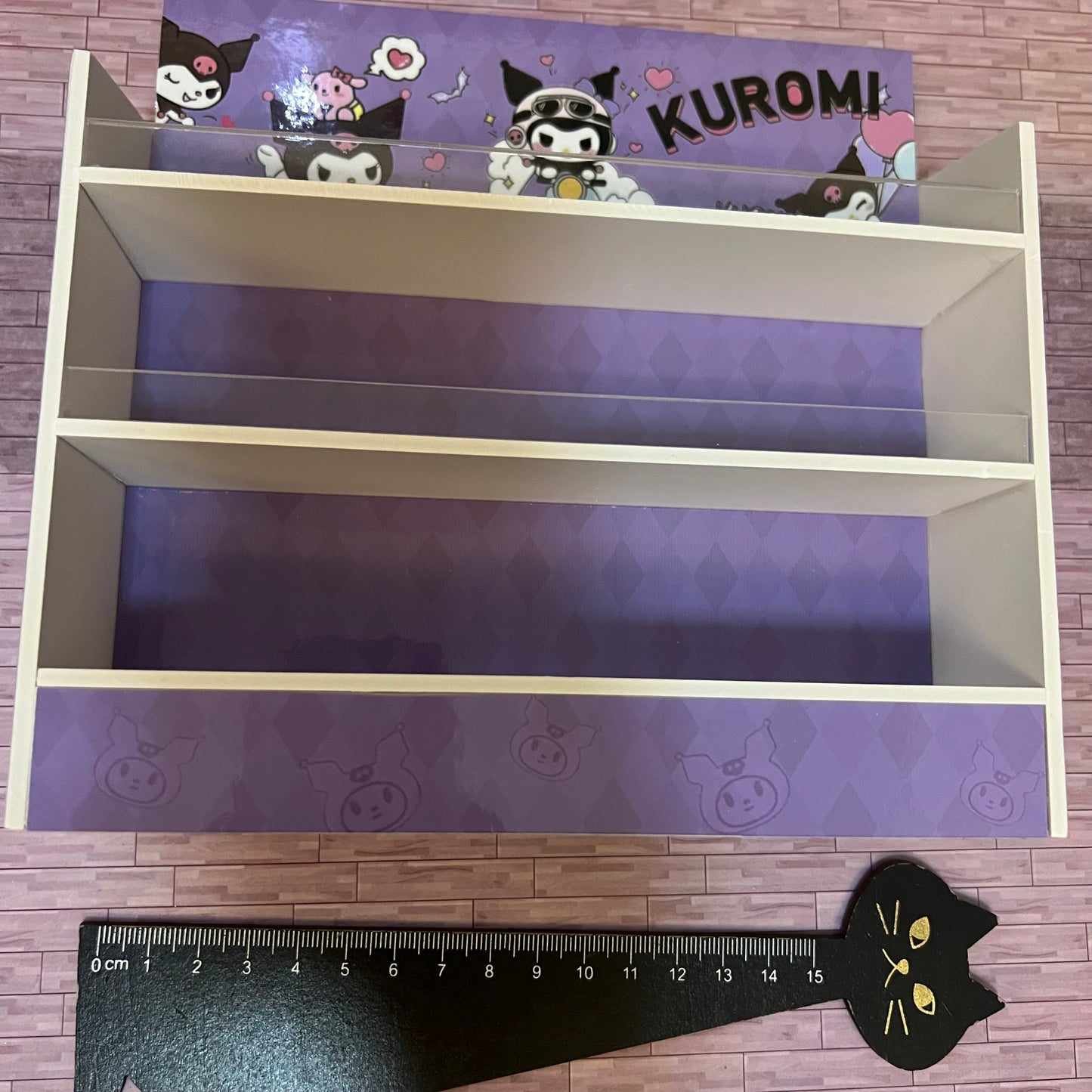 Lily minis -dollhouse miniature kuro shelf