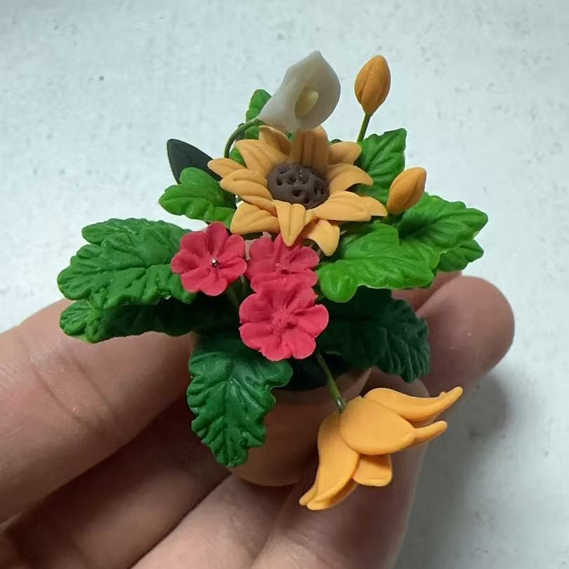 Lily minis-dollhouse Sunflower Potted Plant