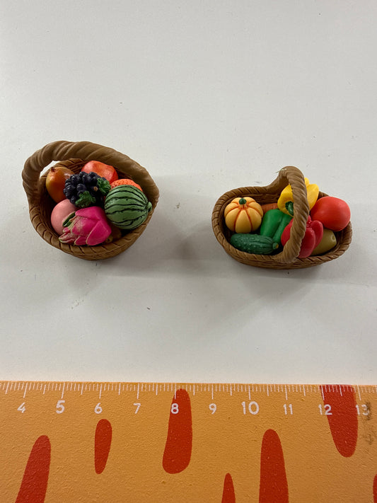 Lily minis-dollhouse Vegetable and fruit basket