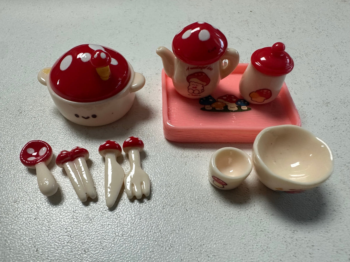 Lily minis-dollhouse Red Mushroom Complete Kitchen Set