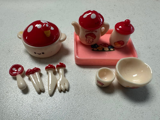 Lily minis-dollhouse Red Mushroom Complete Kitchen Set