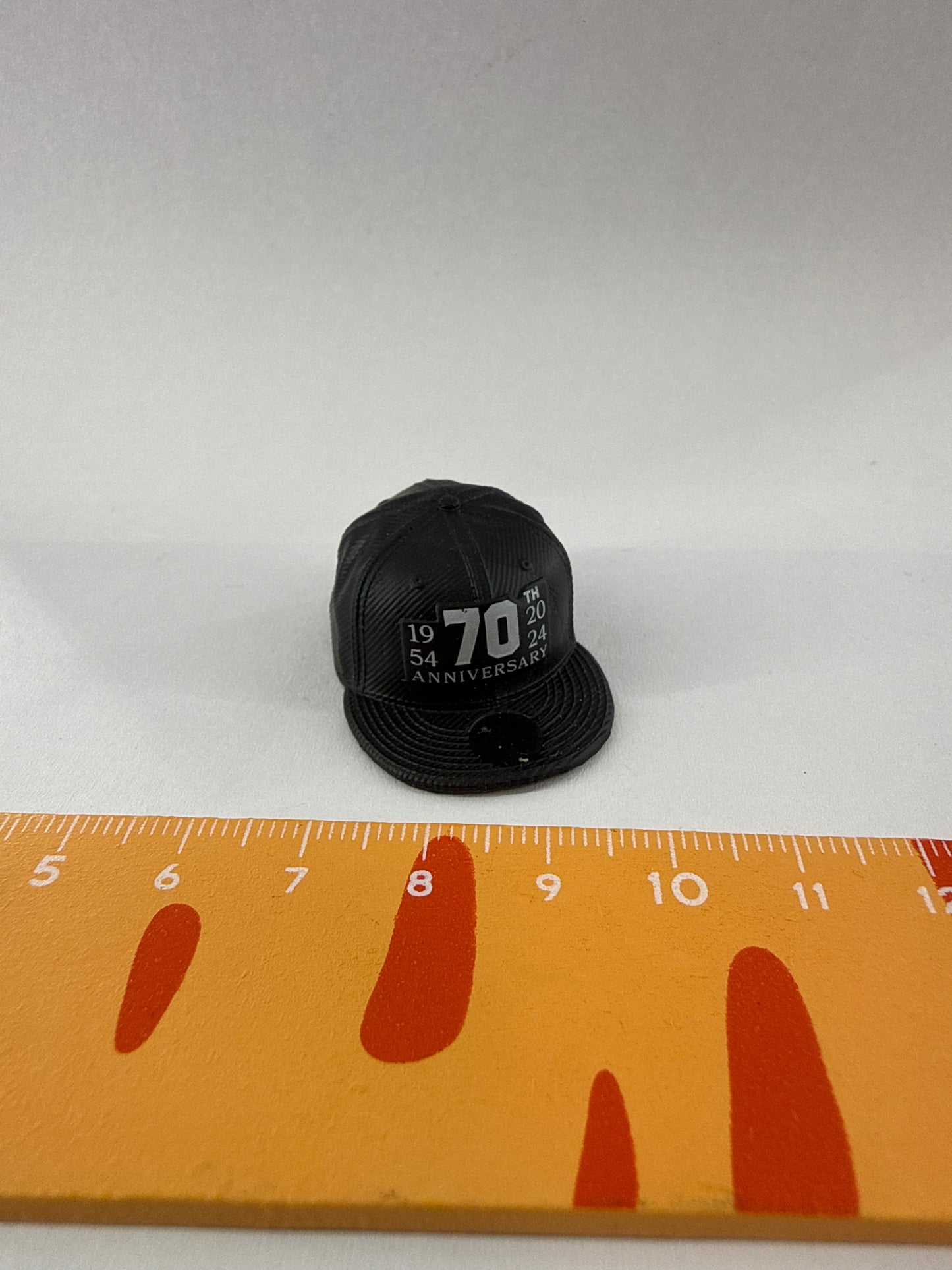 Lily minis-dollhouse Mini hat