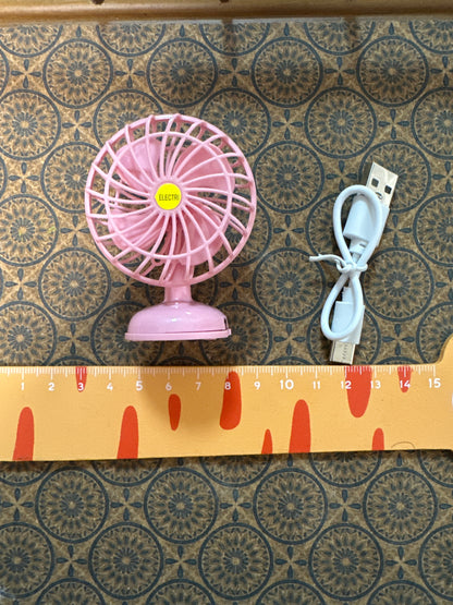 Lily minis-dollhouse miniature Rechargeable fan Random colour
