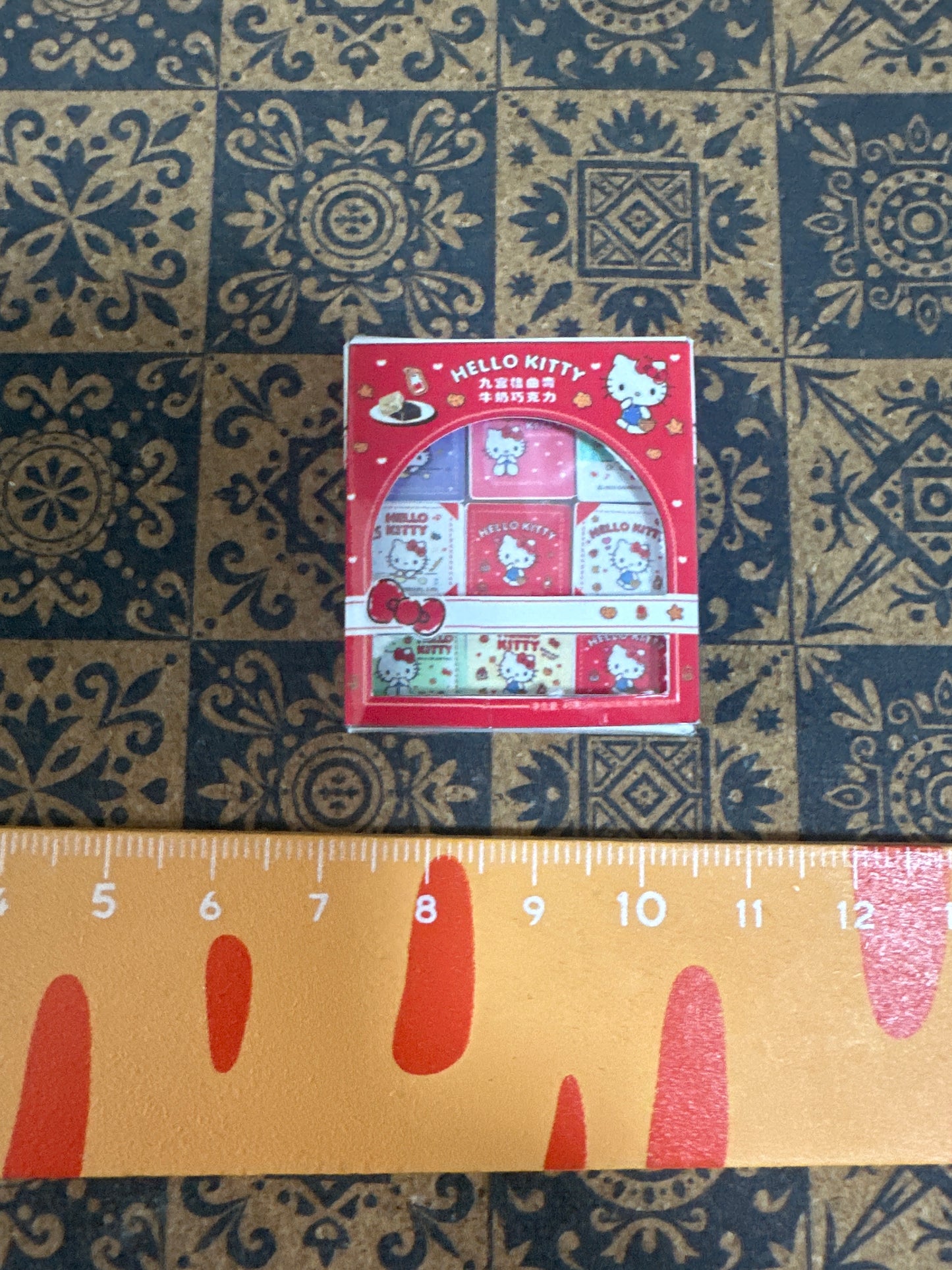 Lily minis-dollhouse miniature HK Chocolate