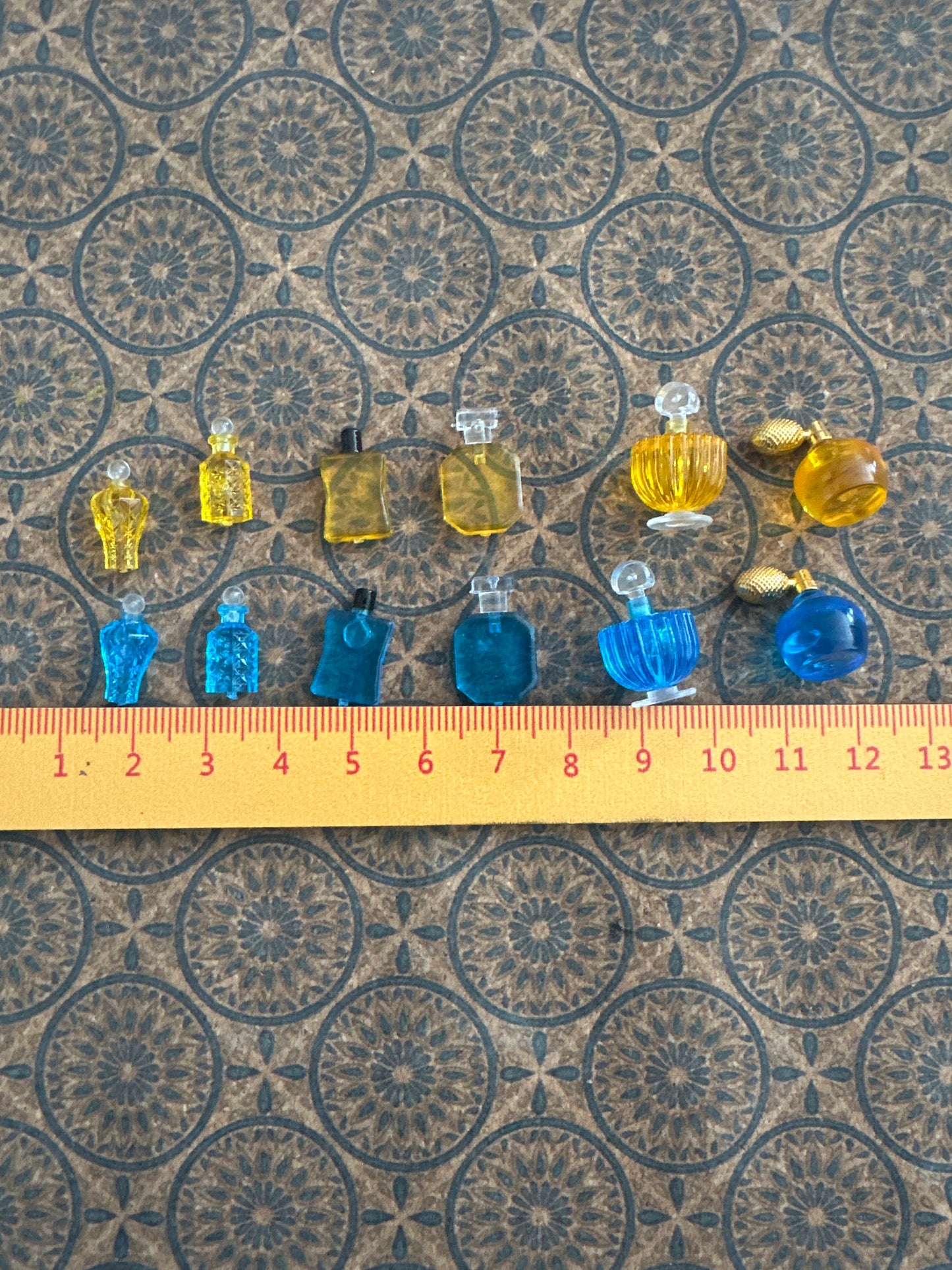 Lily minis-dollhouse miniature Perfume set 6pcs