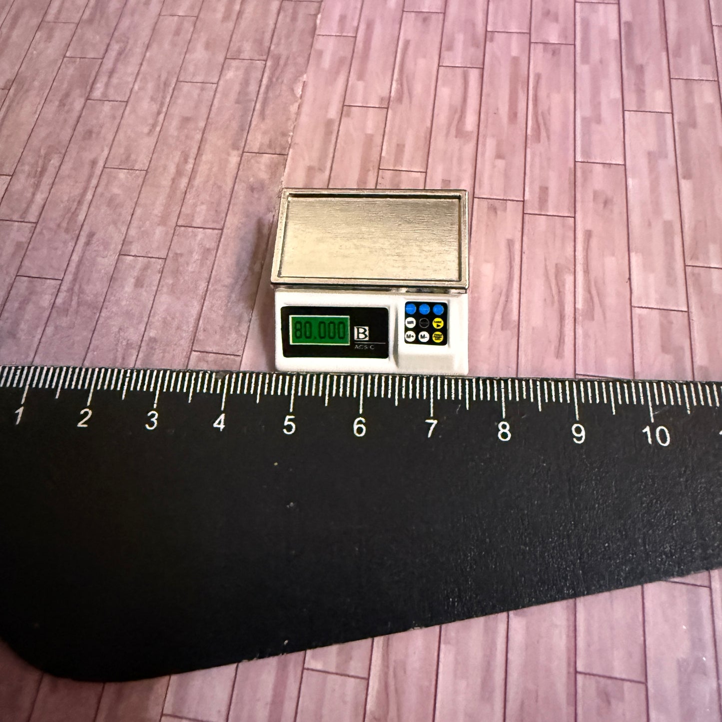 Lily minis-dollhouse miniature scale