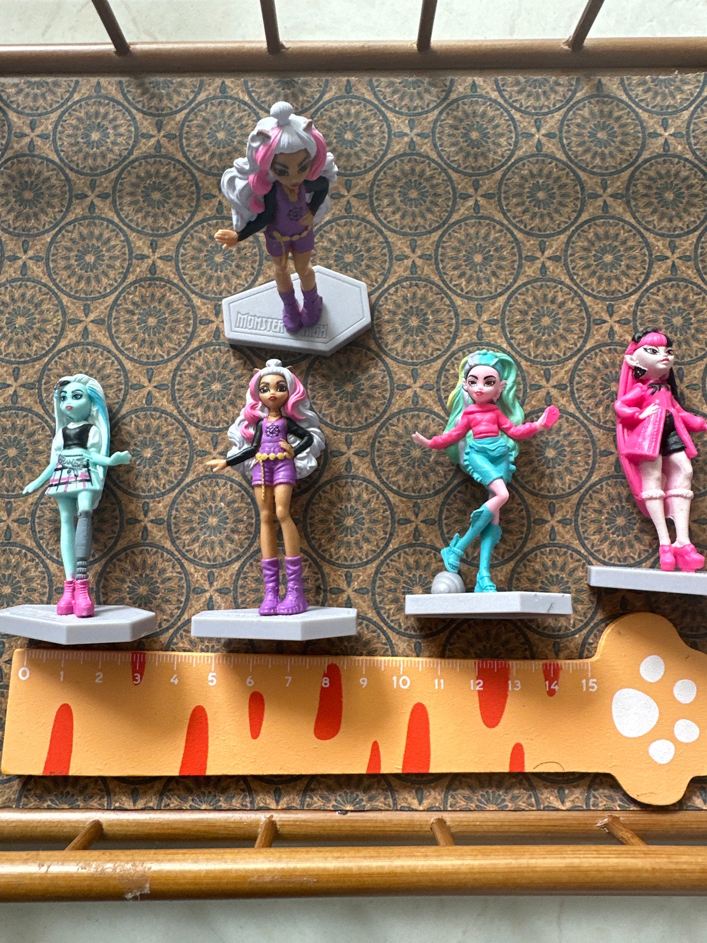 Lily minis-dollhouse miniature Monster High