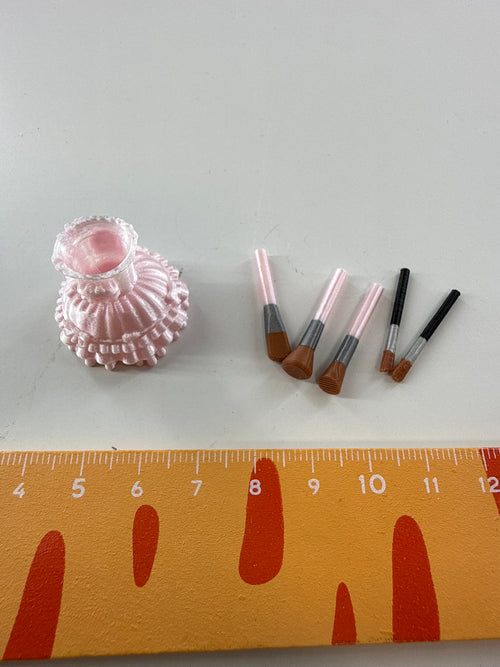 Lily minis-dollhouse Cosmetic supplies storage box