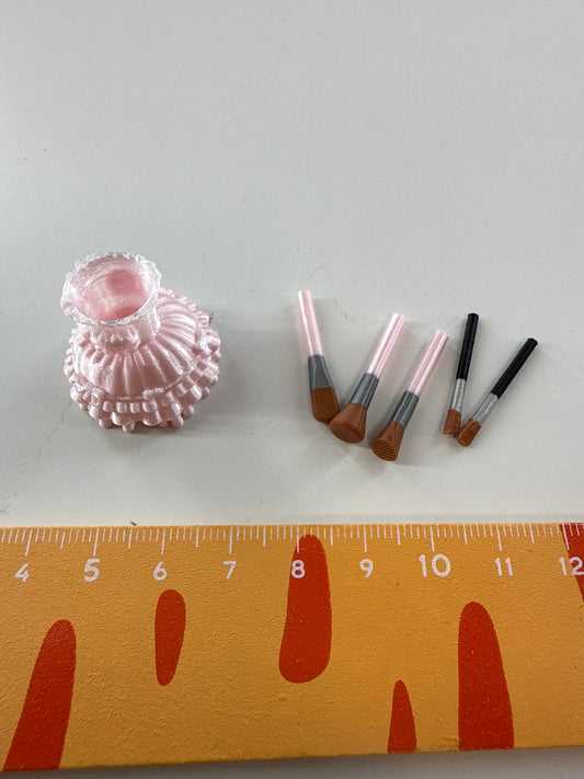Lily minis-dollhouse Cosmetic supplies storage box
