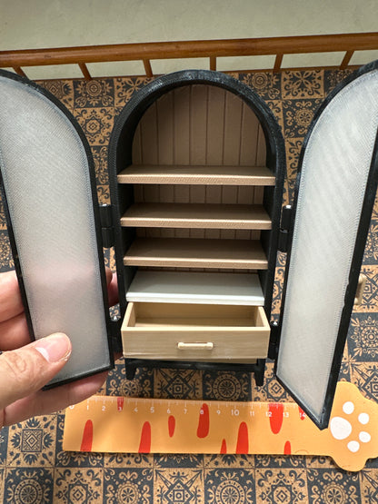 Lily minis-dollhouse miniature Wardrobe