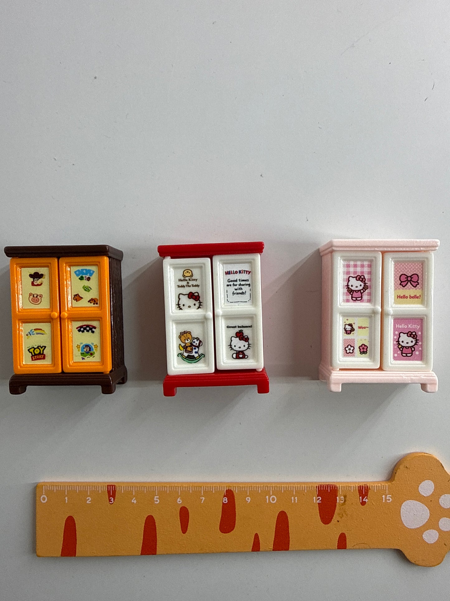 Lily minis-dollhouse Cute little cabinet