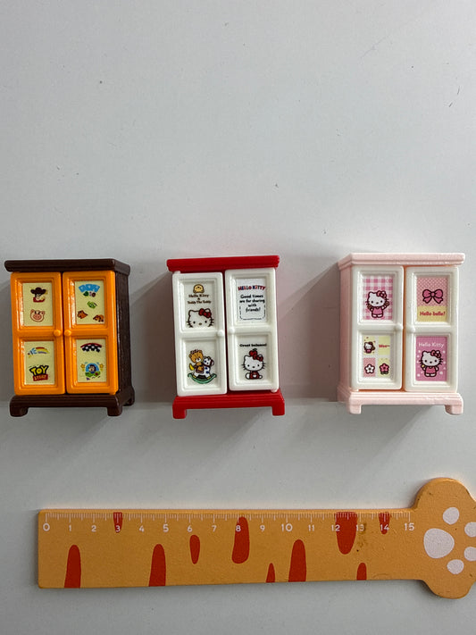 Lily minis-dollhouse Cute little cabinet