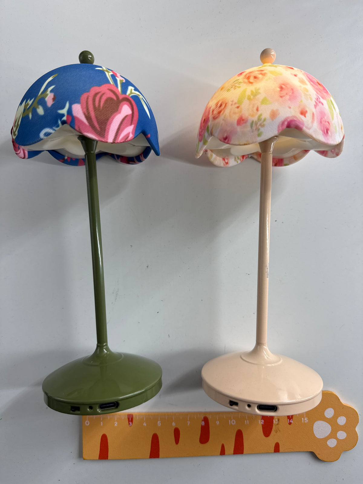Lily minis-dollhouse Retro doll table lamp