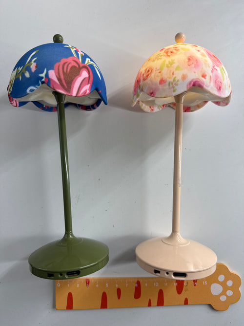 Lily minis-dollhouse Retro doll table lamp