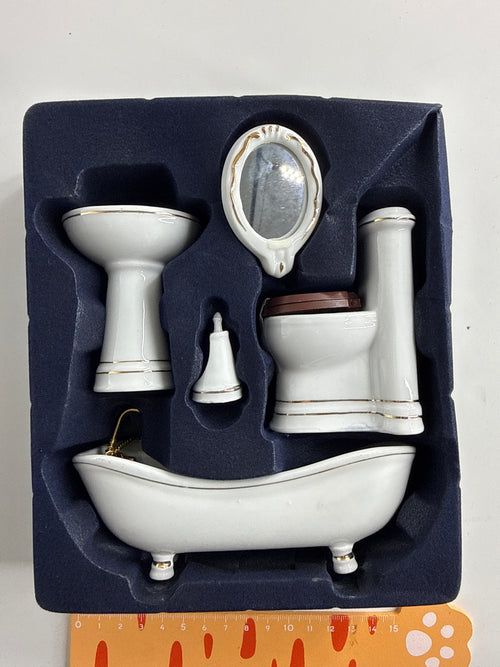 Lily minis-dollhouse Ceramic bathroom set