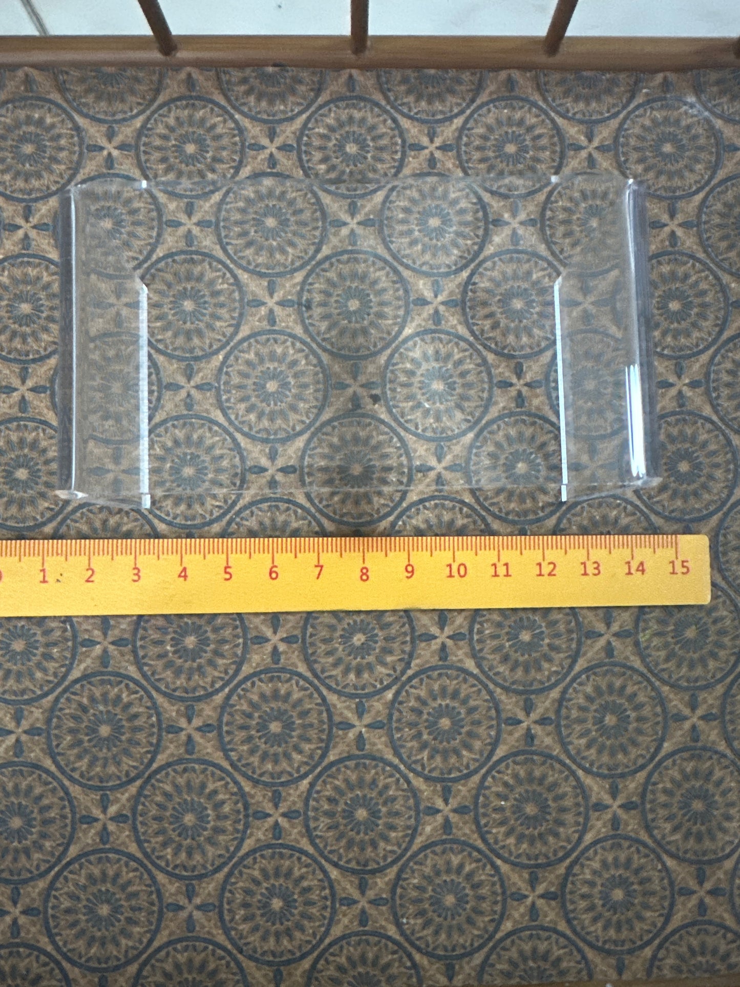 Lily minis-dollhouse miniature Transparent coffee table