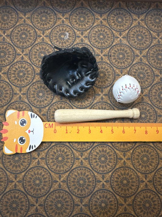 Lily minis-dollhouse miniature Baseball suit