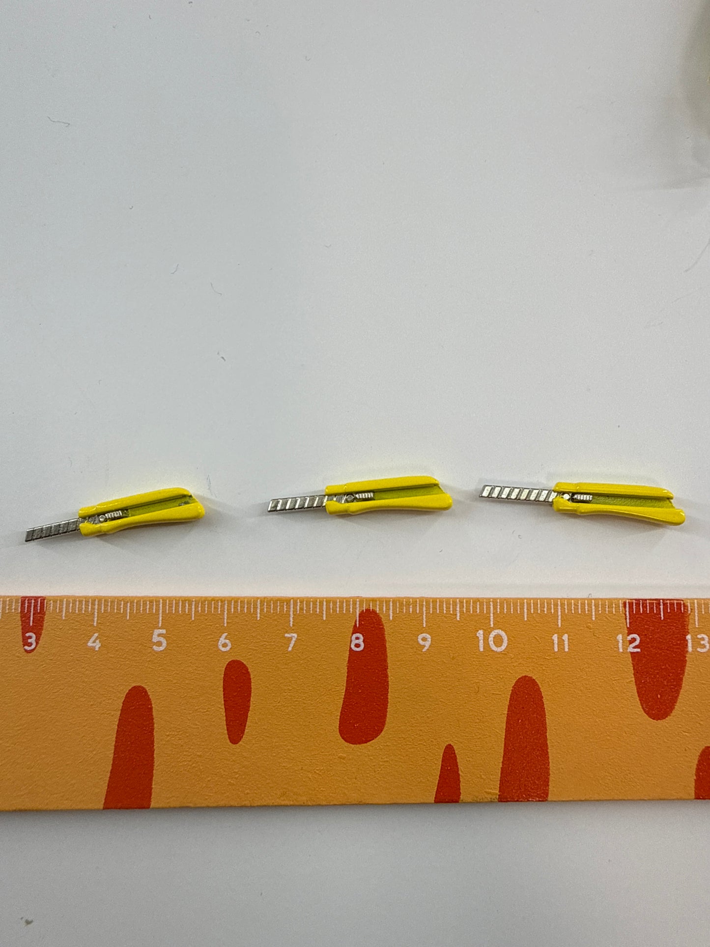 Lily minis-dollhouse Art knife 1pcs