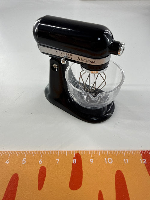 Lily minis-dollhouse Metal black mixer