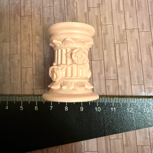Lily minis-dollhouse miniature Roman columns