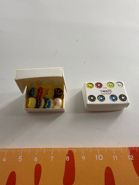 Lily minis-dollhouse Donut