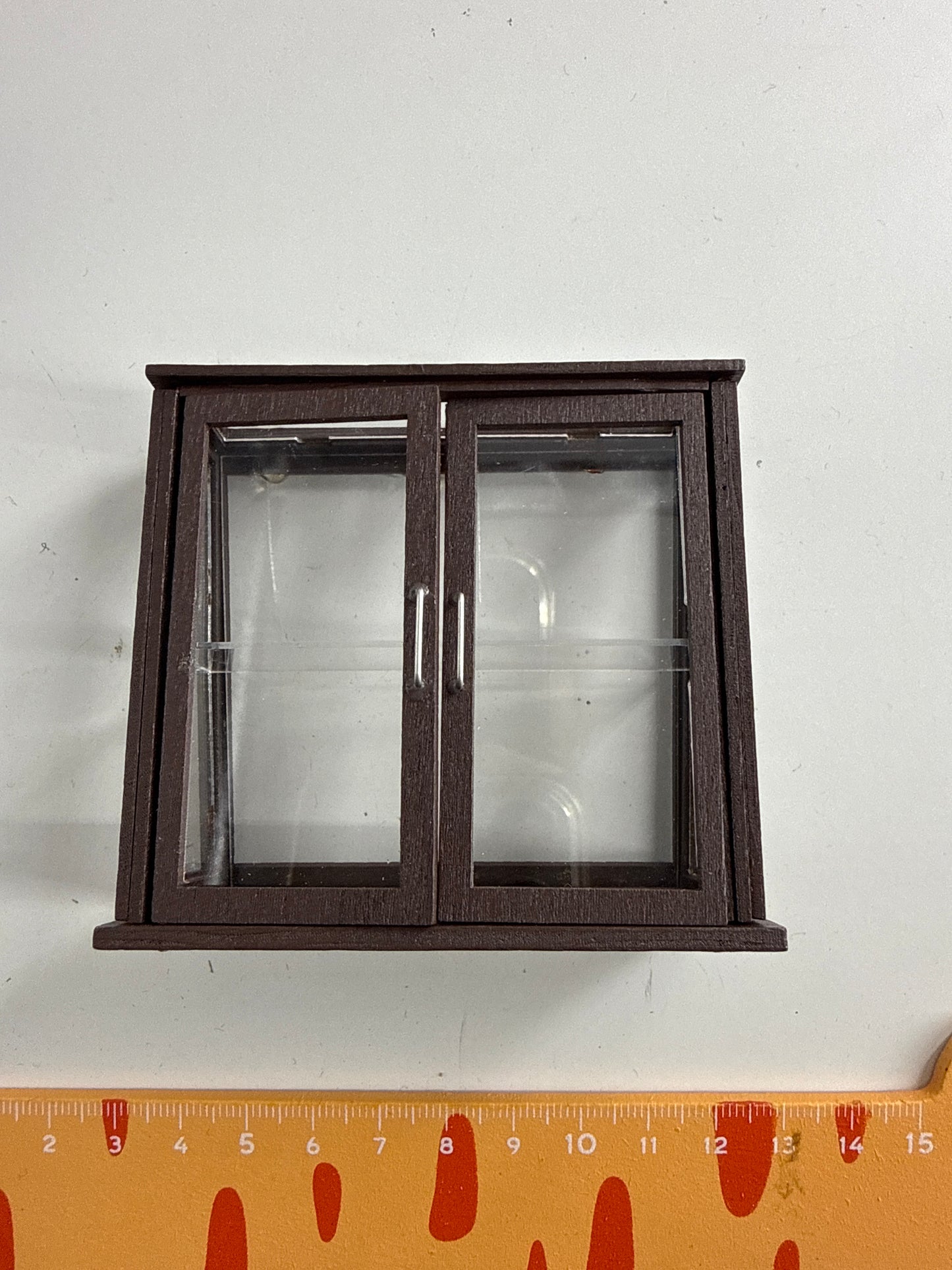 Lily minis-dollhouse Display cabinet