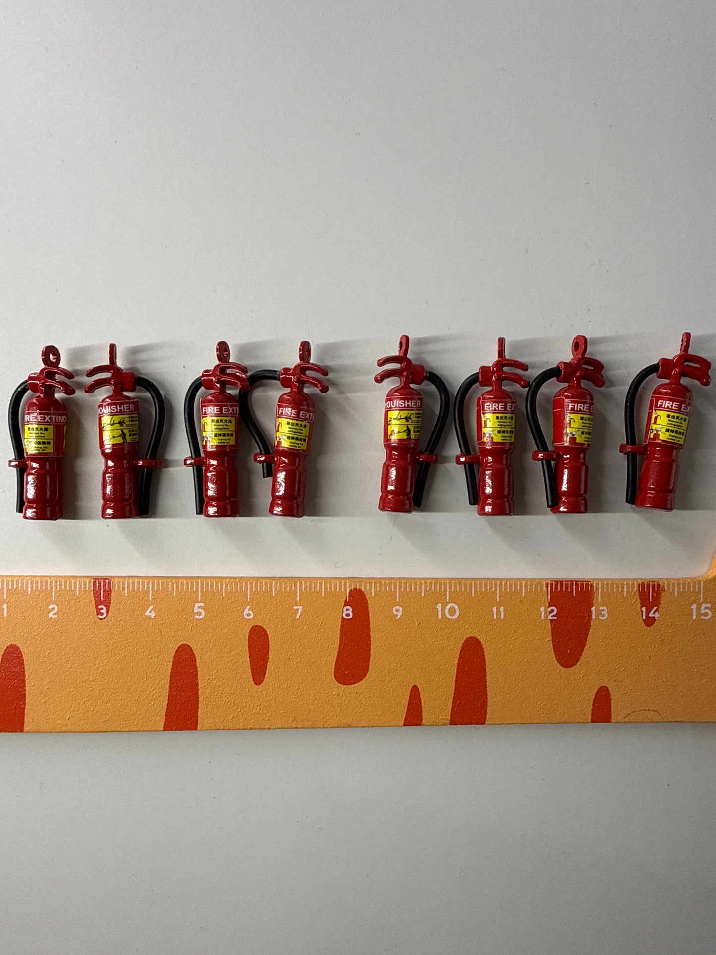 Lily minis-dollhouse Fire extinguisher 1pcs