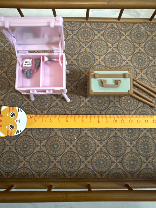 Lily minis-dollhouse miniature Make-up box