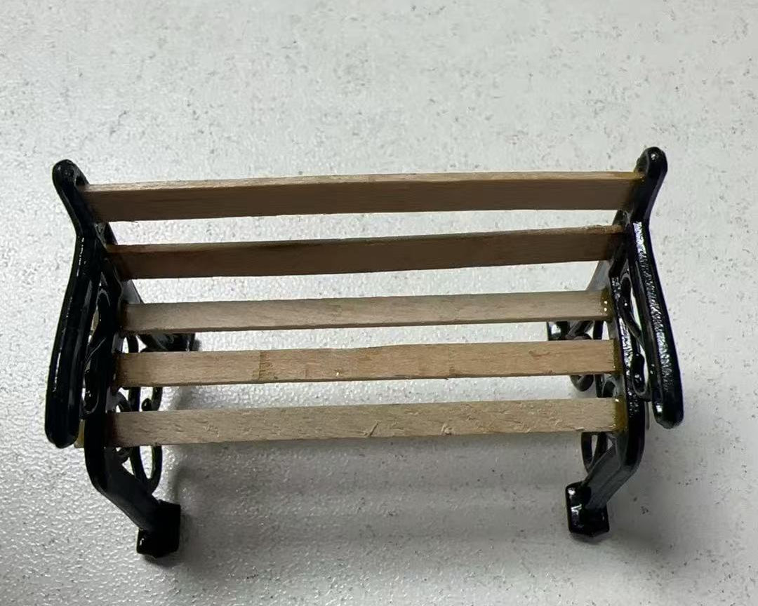 Lily minis-dollhouse Wooden Park Bench