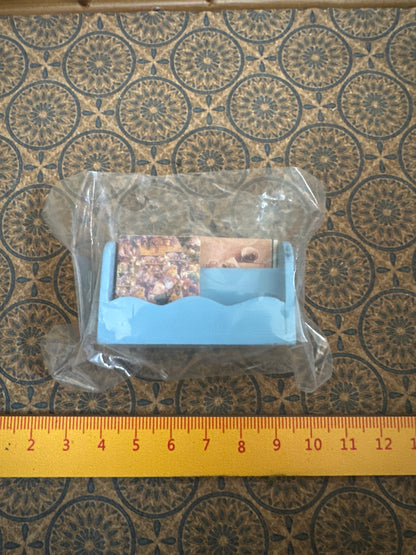 Lily minis-dollhouse miniature Wooden shelf