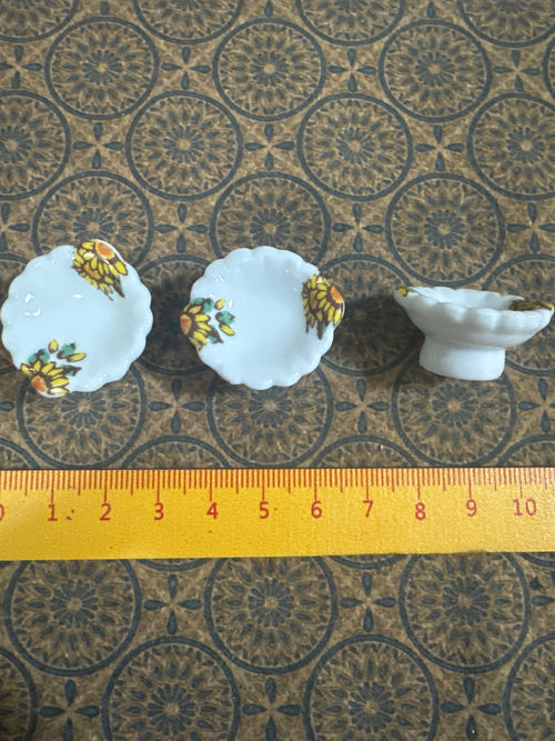 Lily minis-dollhouse miniature Ceramic fruit plate