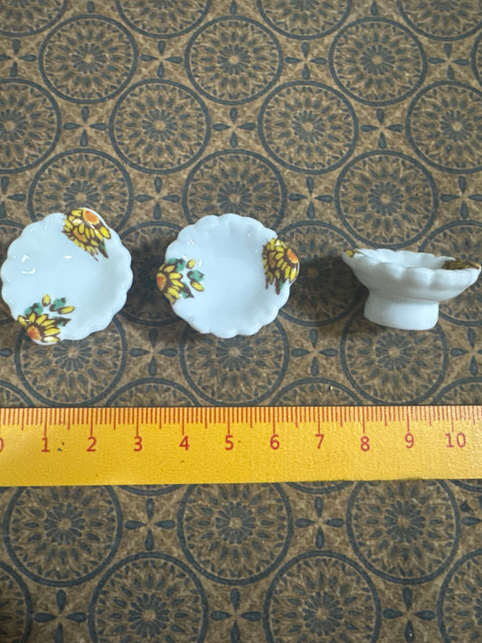 Lily minis-dollhouse miniature Ceramic fruit plate